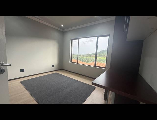 2 BEDROOM APARTMENT FOR SALE IN GLENVISTA